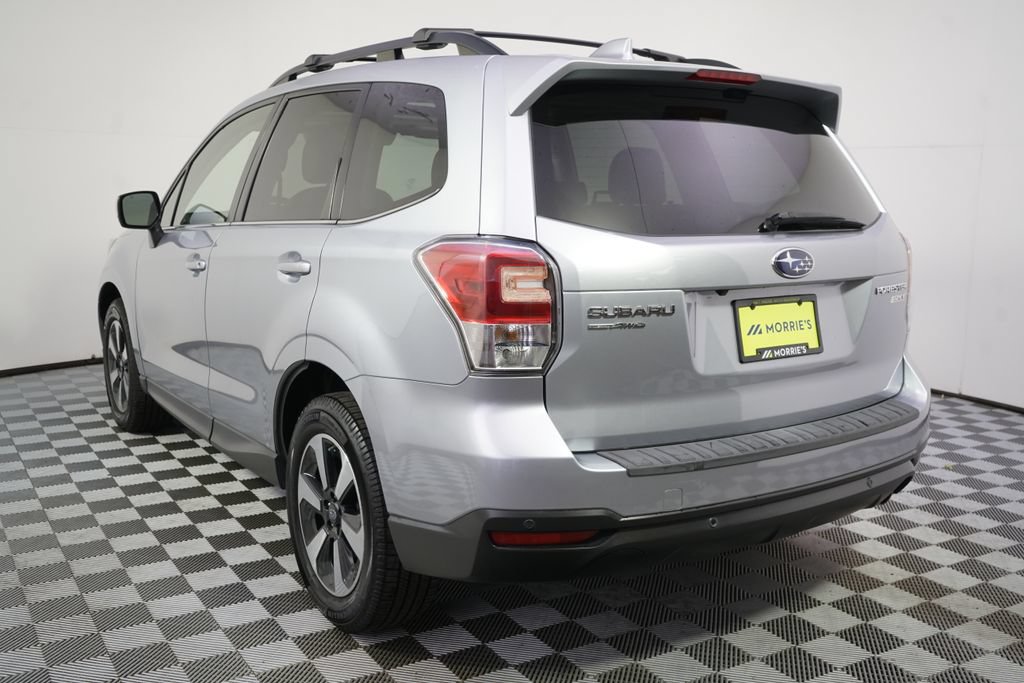 Used 2017 Subaru Forester 2.5i Limited AWD/4WD image 4