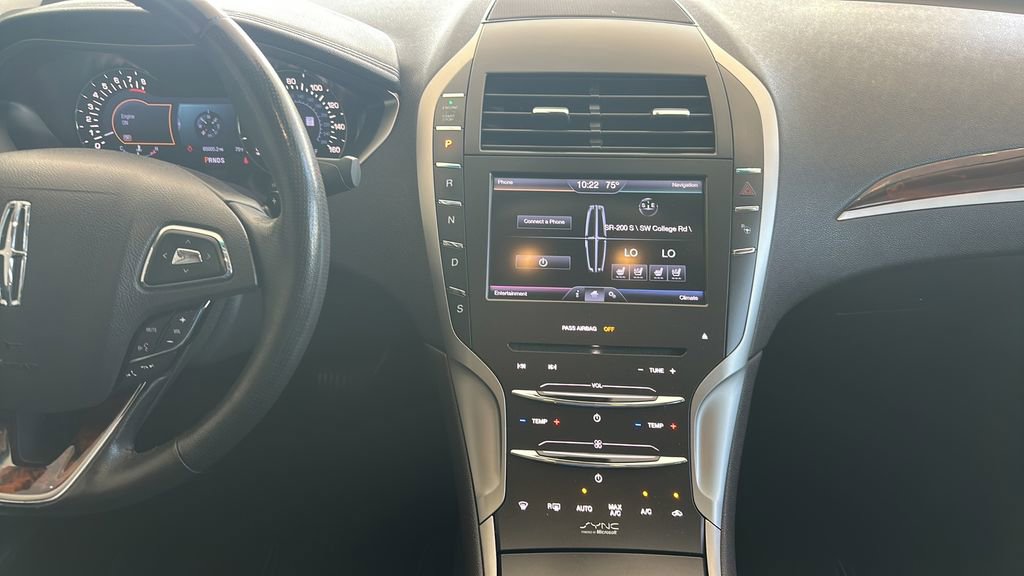 Used 2013 Lincoln MKZ FWD image 21