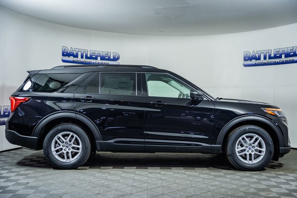 New 2026 Ford Explorer Active RWD image 12
