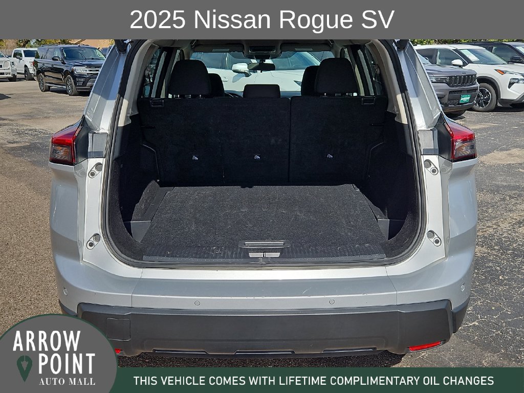 Used 2025 Nissan Rogue SV FWD image 17