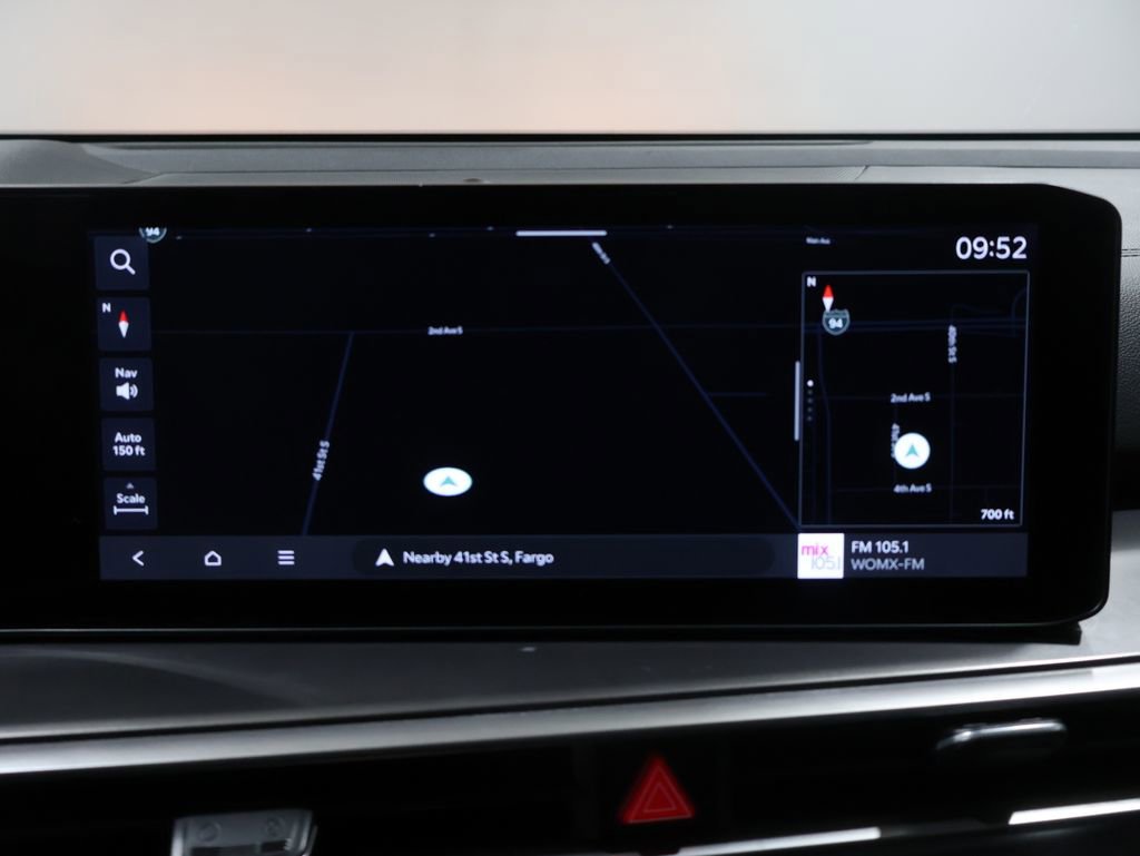 Used 2024 Kia Sorento S image 29