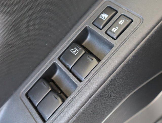 Used 2022 Nissan Frontier SV image 14