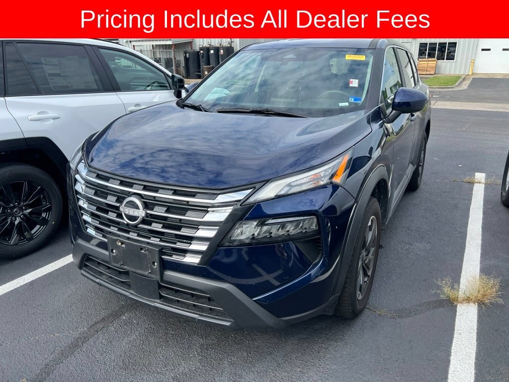 Used 2025 Nissan Rogue SV AWD/4WD image 1