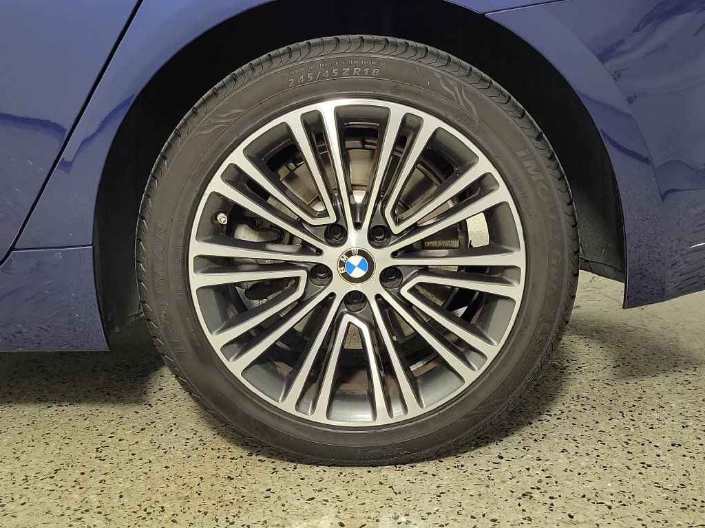 Used 2020 BMW 530i xDrive w/ Premium Package AWD/4WD image 9