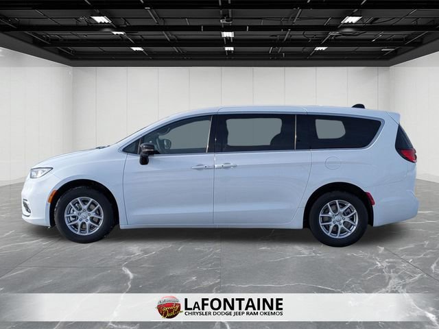 New 2026 Chrysler Pacifica Select image 2