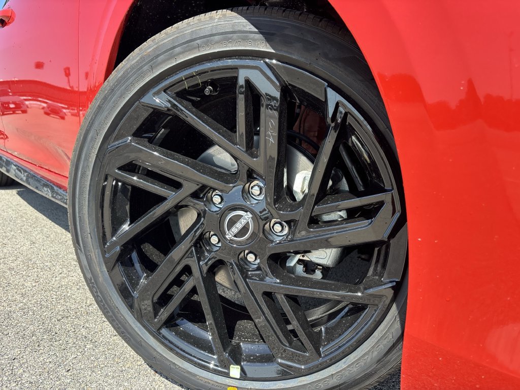 New 2027 Nissan Sentra SR FWD image 9