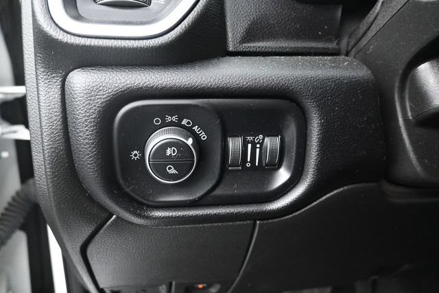 Used 2024 RAM 2500 Laramie AWD/4WD image 18