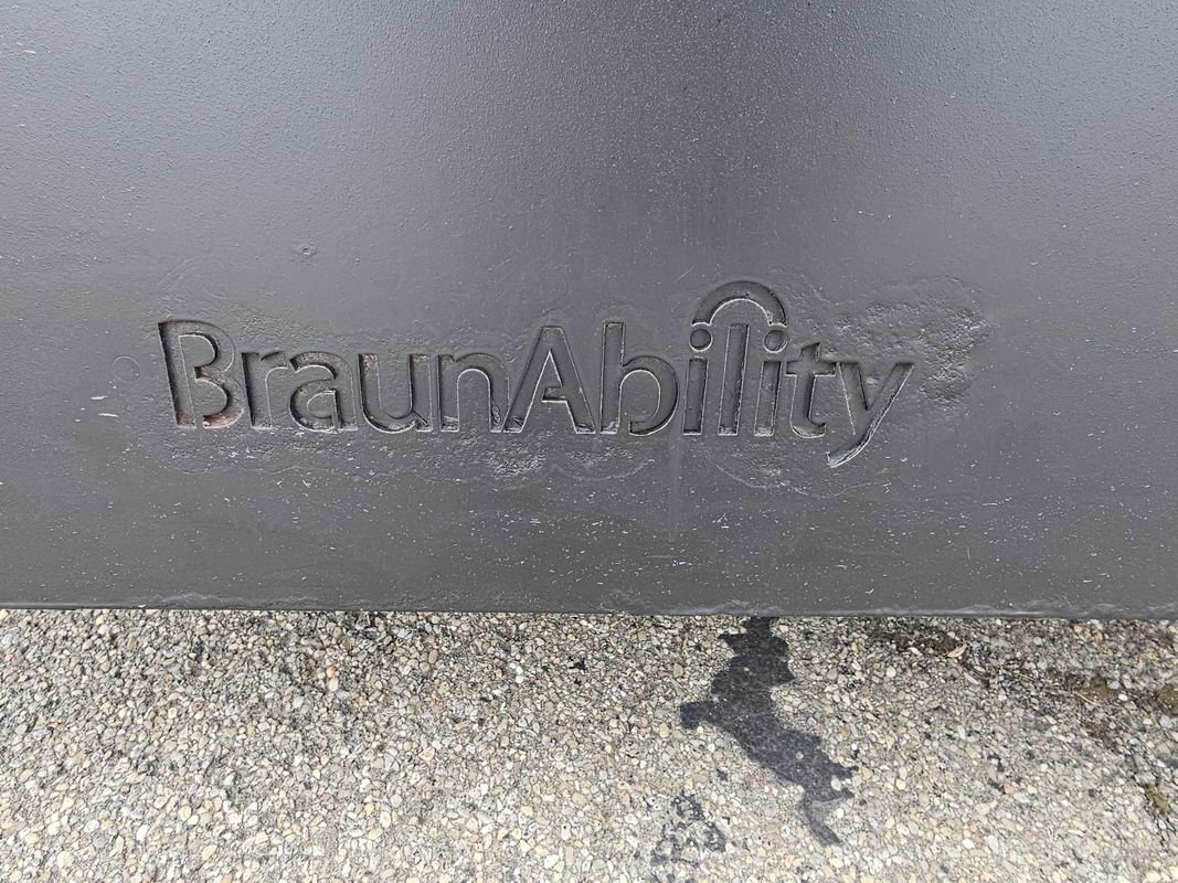 Used 2019 Dodge Grand Caravan SXT image 21