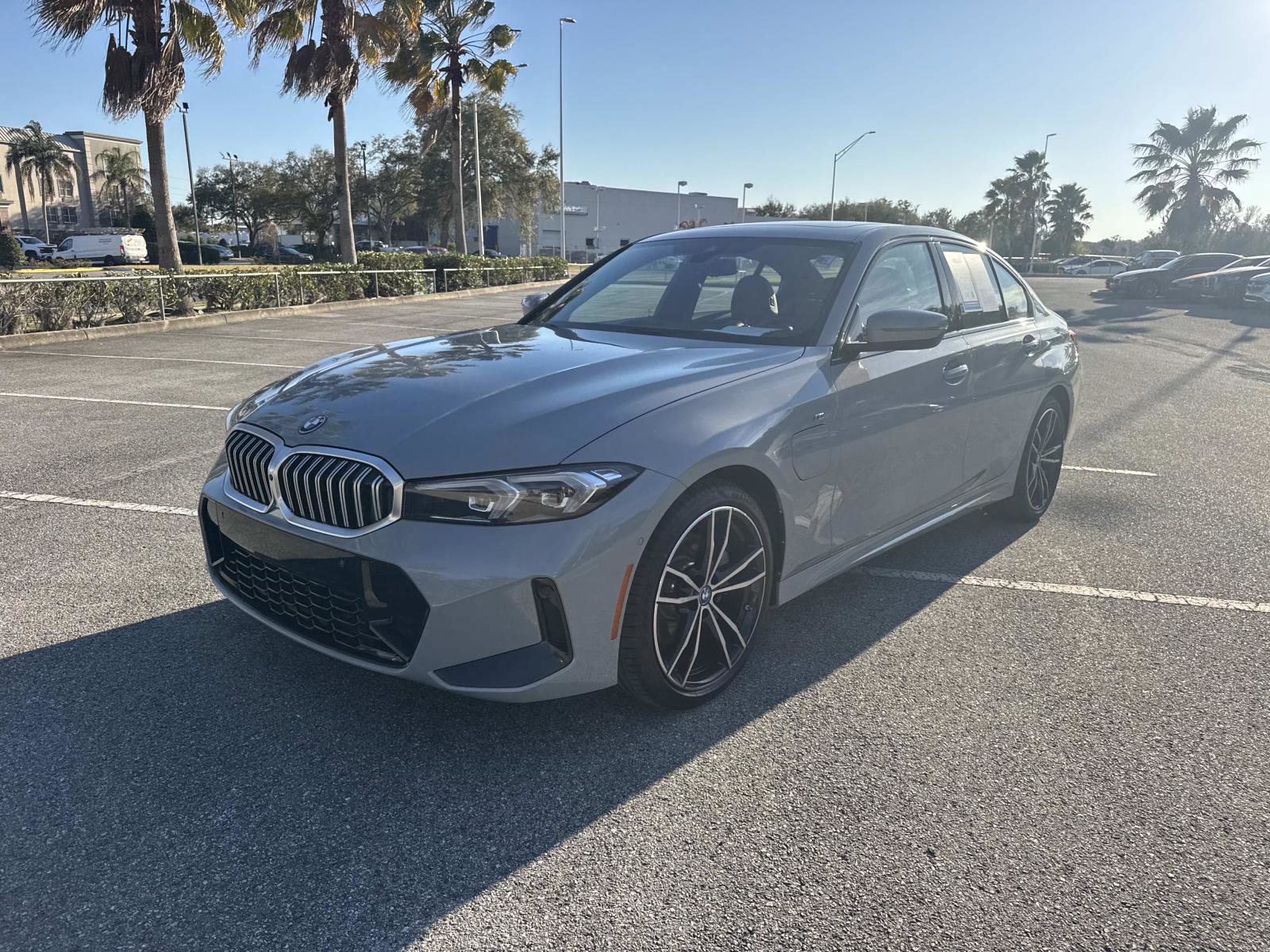 Used 2024 BMW 330e image 8