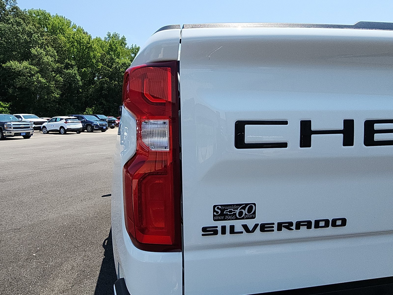 New 2026 Chevrolet Silverado 1500 RST w/ Z71 Off-Road Package AWD/4WD image 13