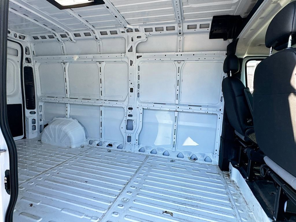 Used 2026 RAM ProMaster 2500 w/ Convenience Group FWD image 10