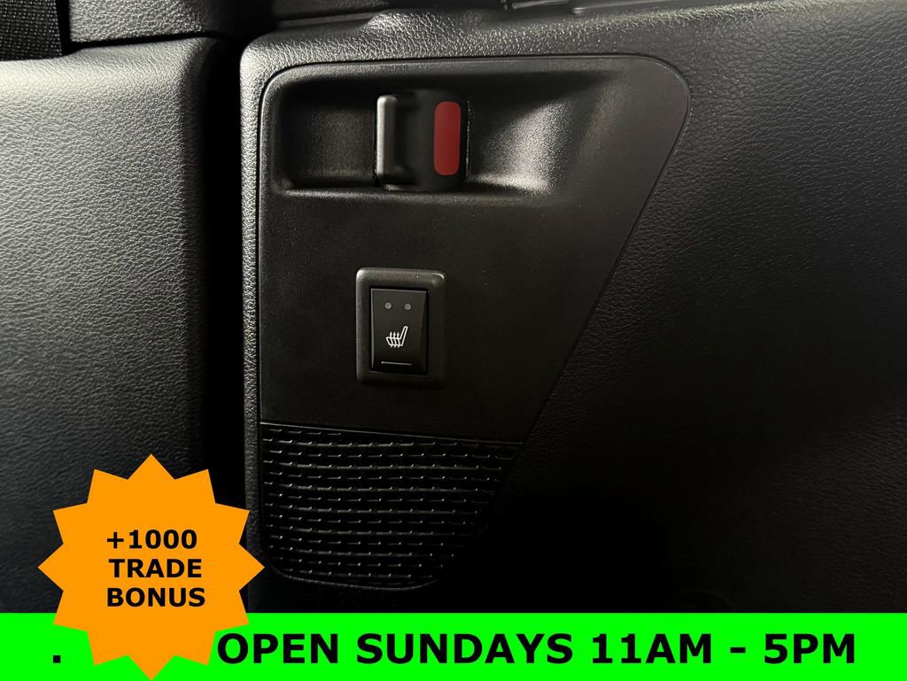 New 2026 Chrysler Pacifica Limited w/ Uconnect Theater Family Group image 30