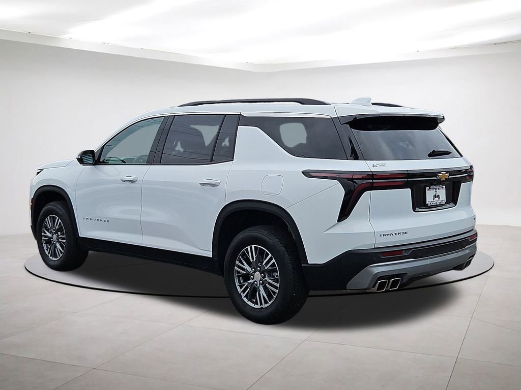 Used 2024 Chevrolet Traverse LT image 5