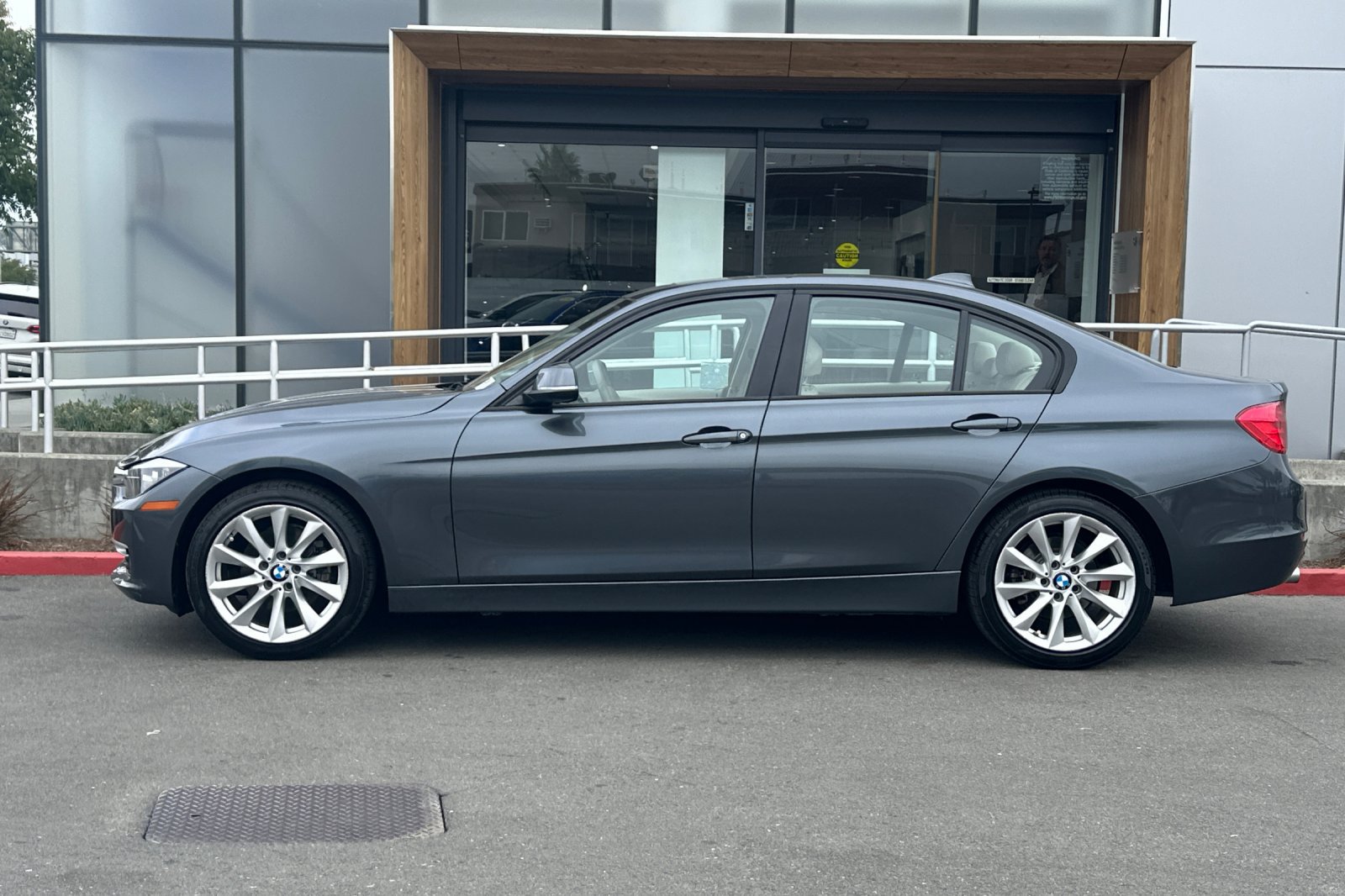 Used 2012 BMW 328i Sedan RWD image 5