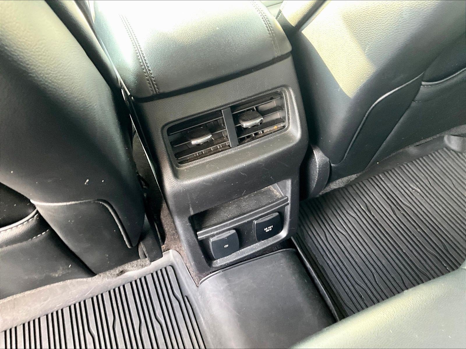 Used 2019 Ford Edge SEL w/ Equipment Group 201A AWD/4WD image 10