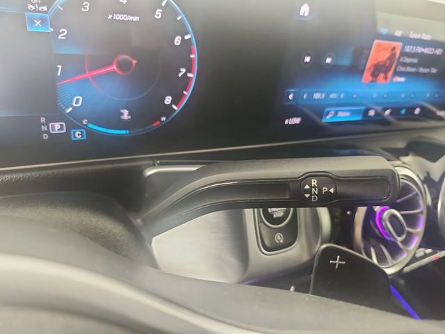 Used 2021 Mercedes-Benz GLB 250 4MATIC image 16