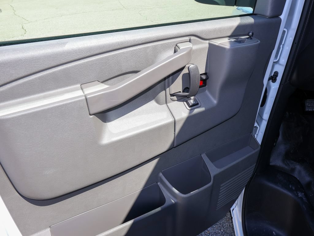 New 2026 GMC Savana 2500 w/ Driver Convenience Package RWD image 9