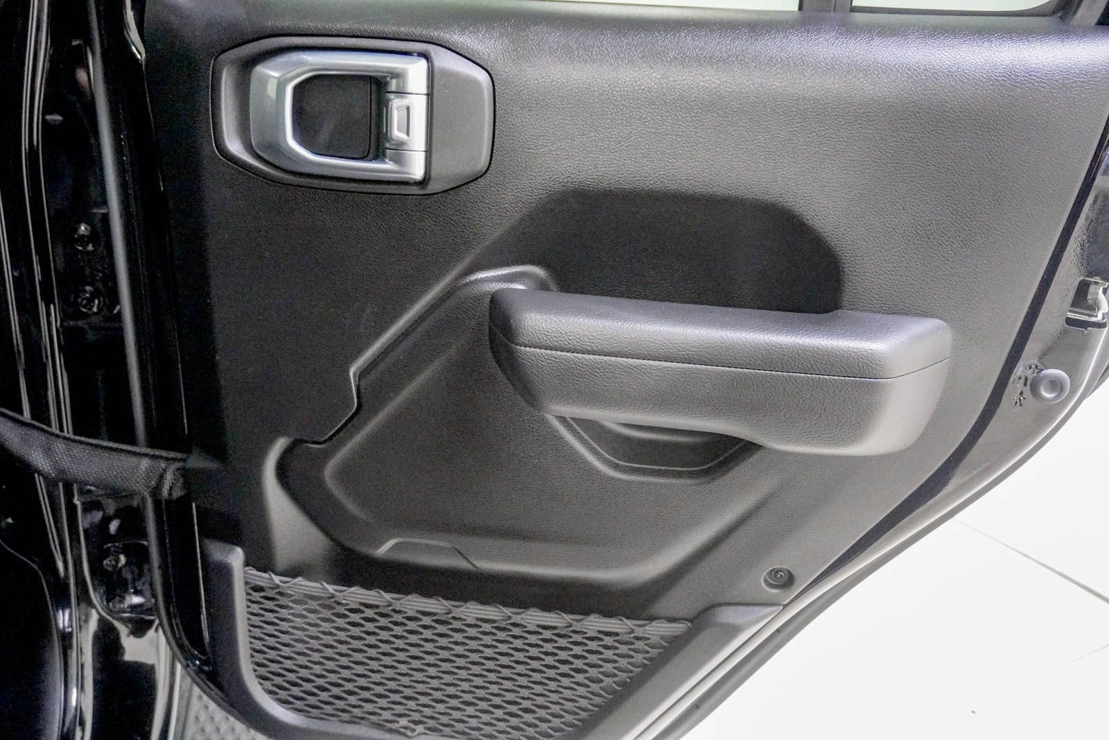 Used 2023 Jeep Gladiator Sport image 31