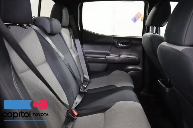 Certified 2023 Toyota Tacoma TRD Off-Road AWD/4WD image 28