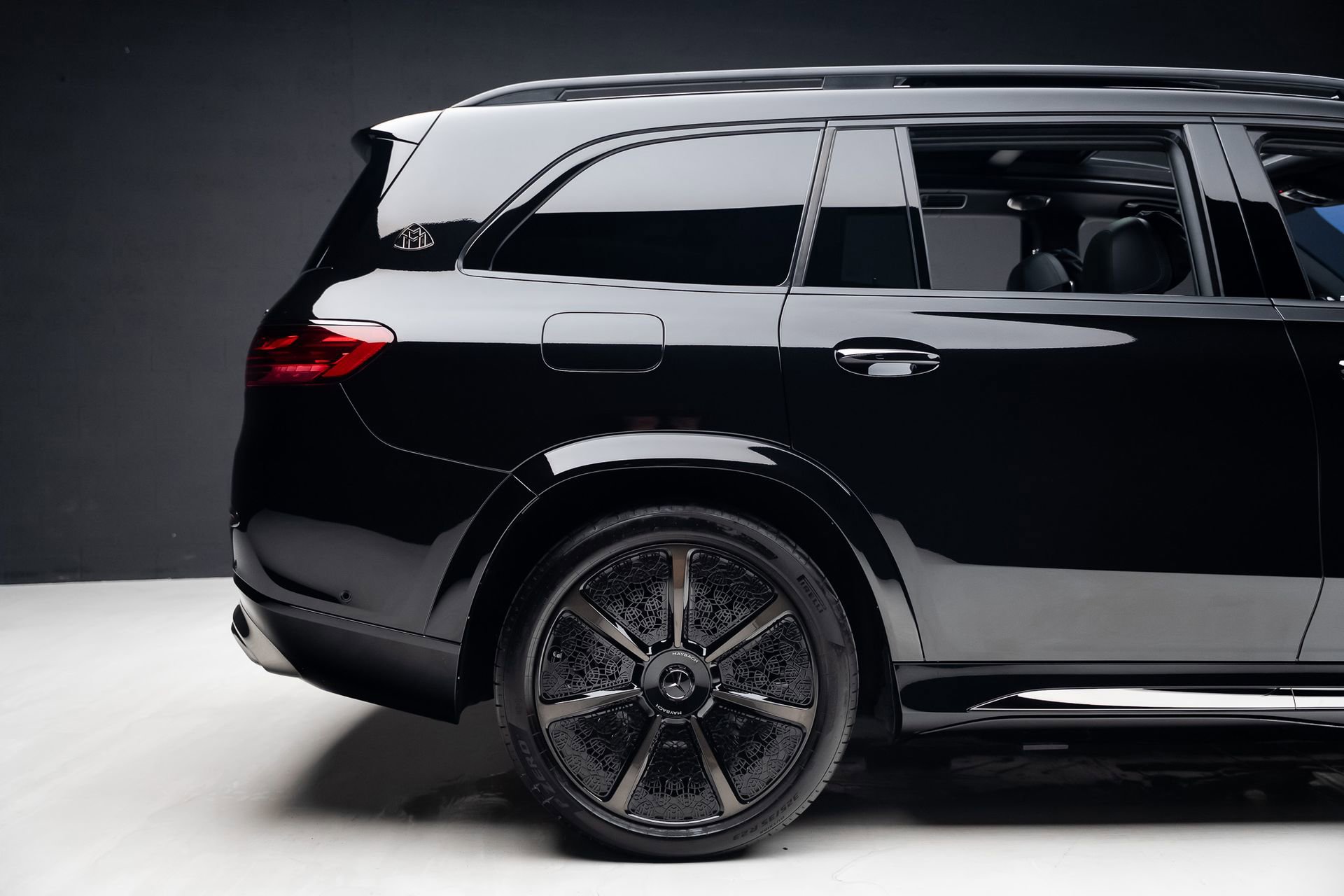 Used 2025 Mercedes-Benz Maybach GLS 600 4MATIC image 39