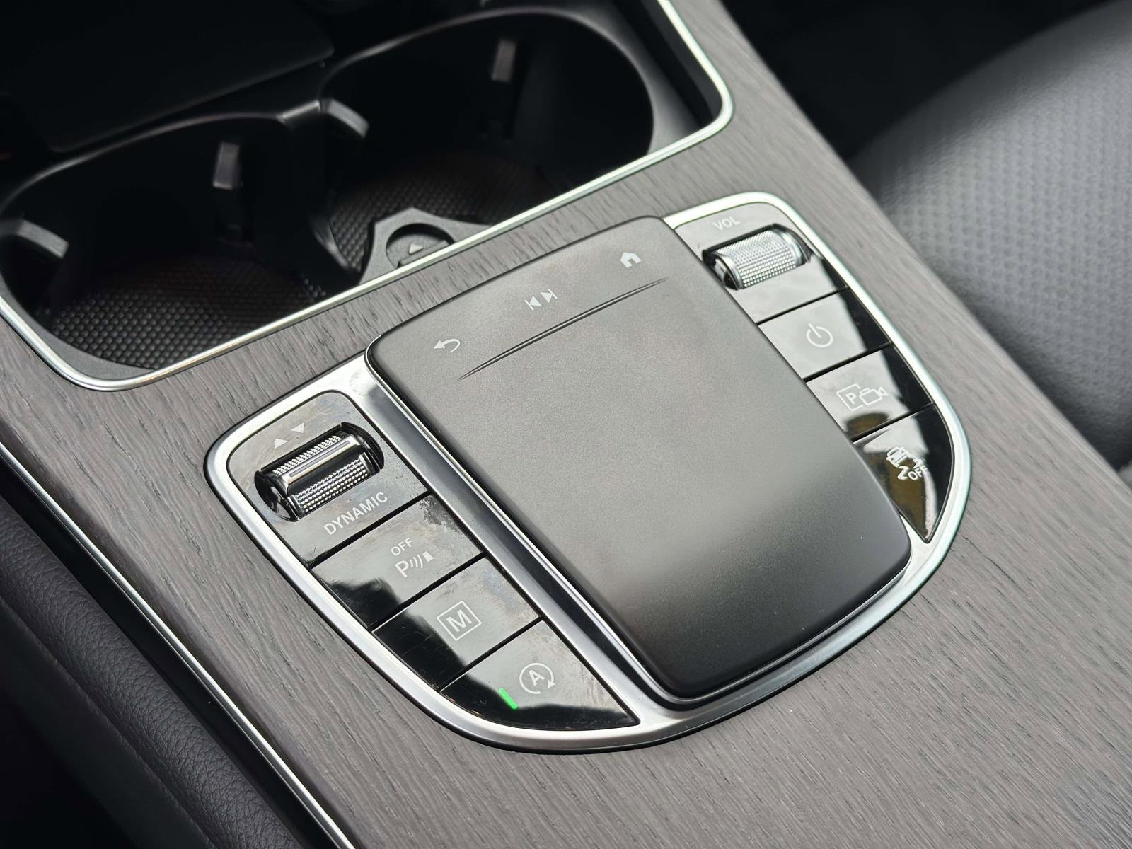 Used 2022 Mercedes-Benz GLC 300 4MATIC image 9