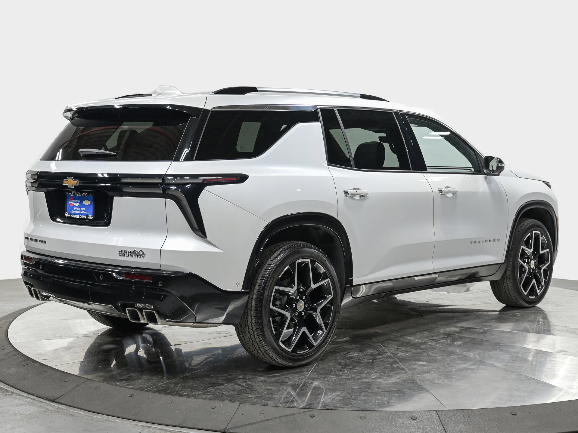 Used 2025 Chevrolet Traverse High Country AWD/4WD image 7