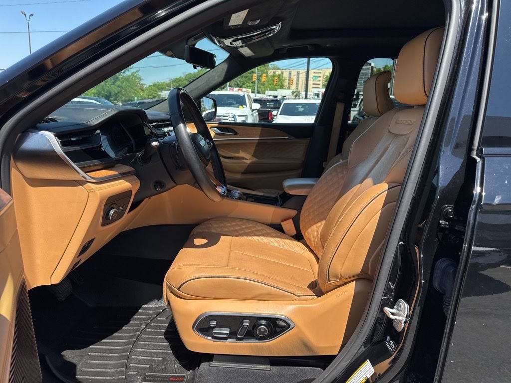 Used 2022 Jeep Grand Cherokee L Summit image 14