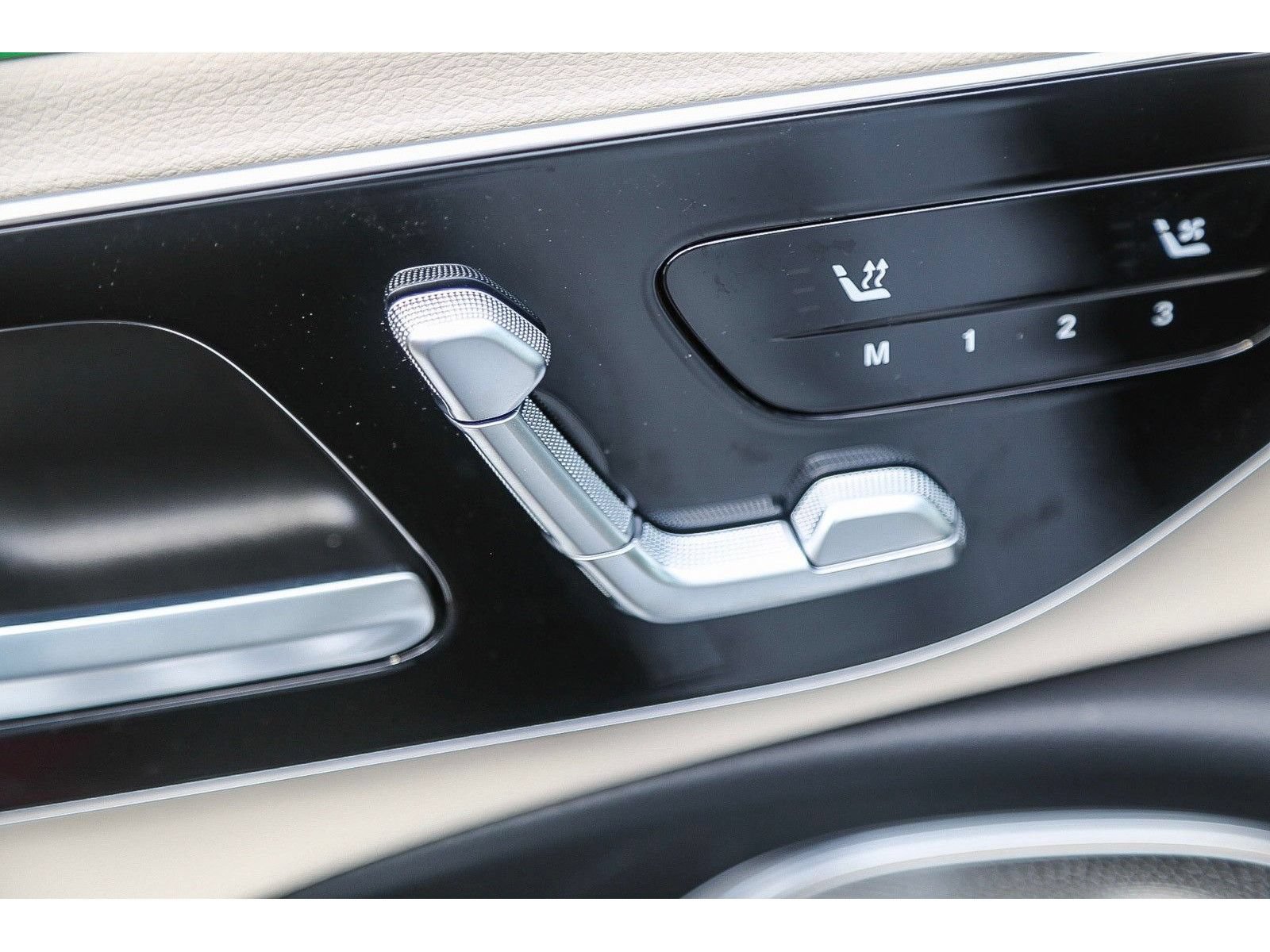 New 2024 Mercedes-Benz E 350 4MATIC Sedan image 20