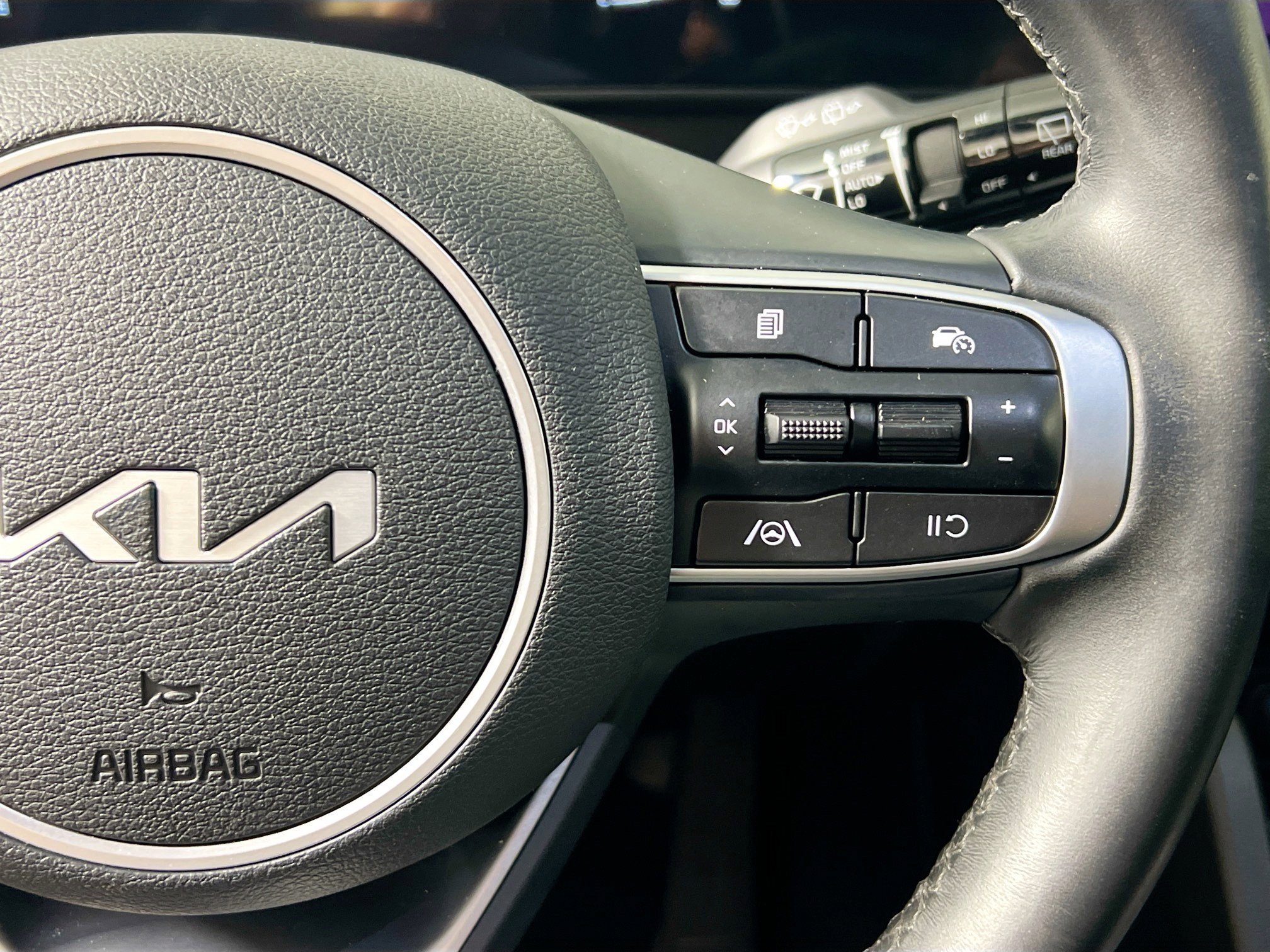 Used 2025 Kia Sportage X-Line w/ Premium Package image 19