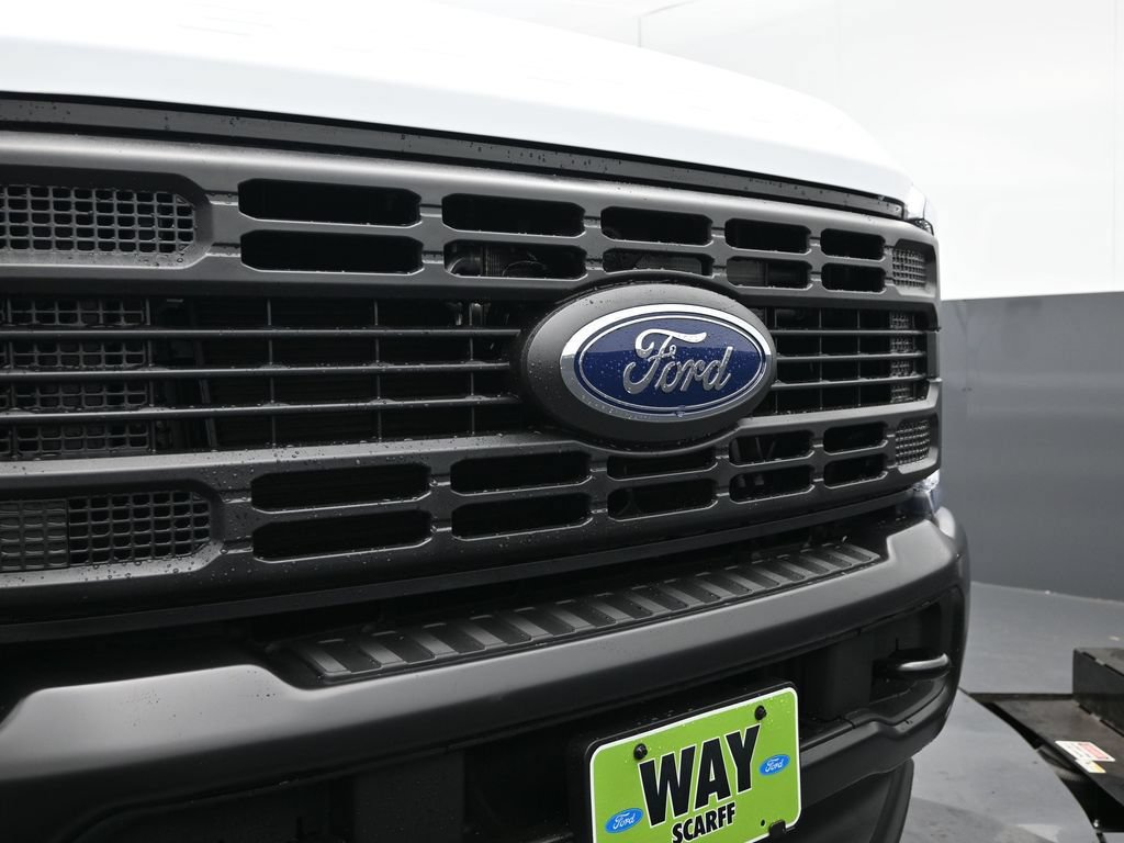 New 2026 Ford F250 XL w/ F-250 >10K GVWR Package AWD/4WD image 5