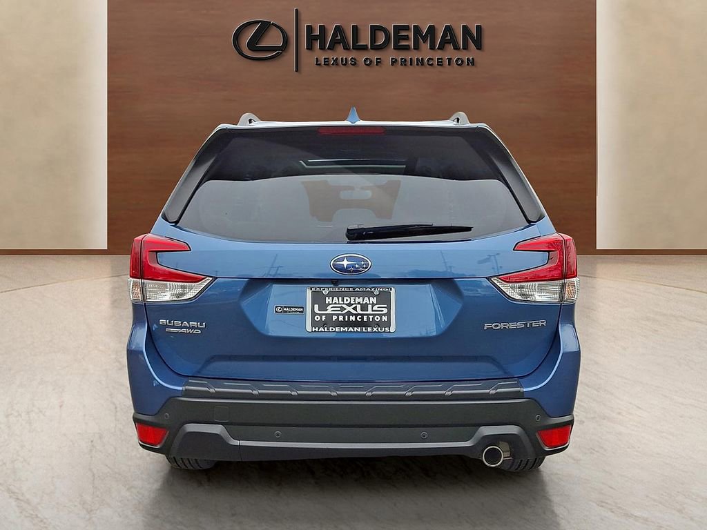 Used 2023 Subaru Forester Limited w/ Popular Package #2 image 5