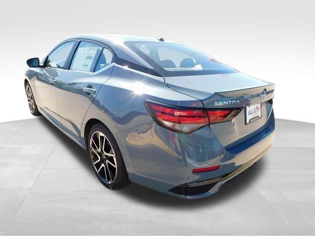 Used 2025 Nissan Sentra SR w/ SR Premium Package image 7