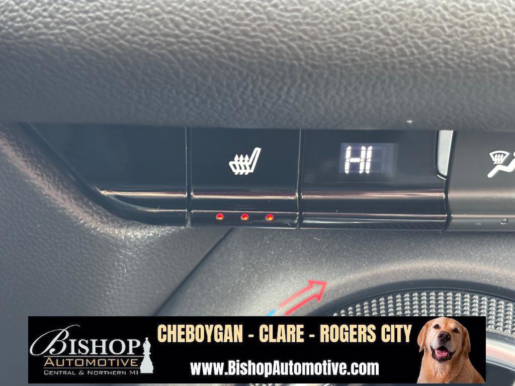 Used 2023 Chevrolet Blazer LT w/ Convenience Package image 12