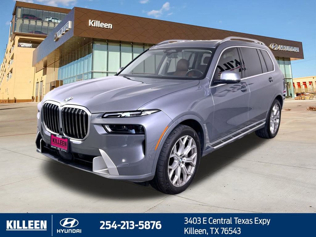 Used 2023 BMW X7 xDrive40i w/ Premium Package image 3