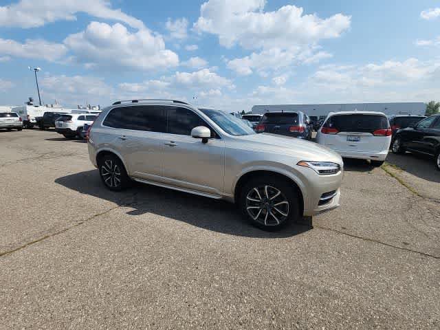 Used 2017 Volvo XC90 T6 Momentum w/ Vision Package AWD/4WD image 9