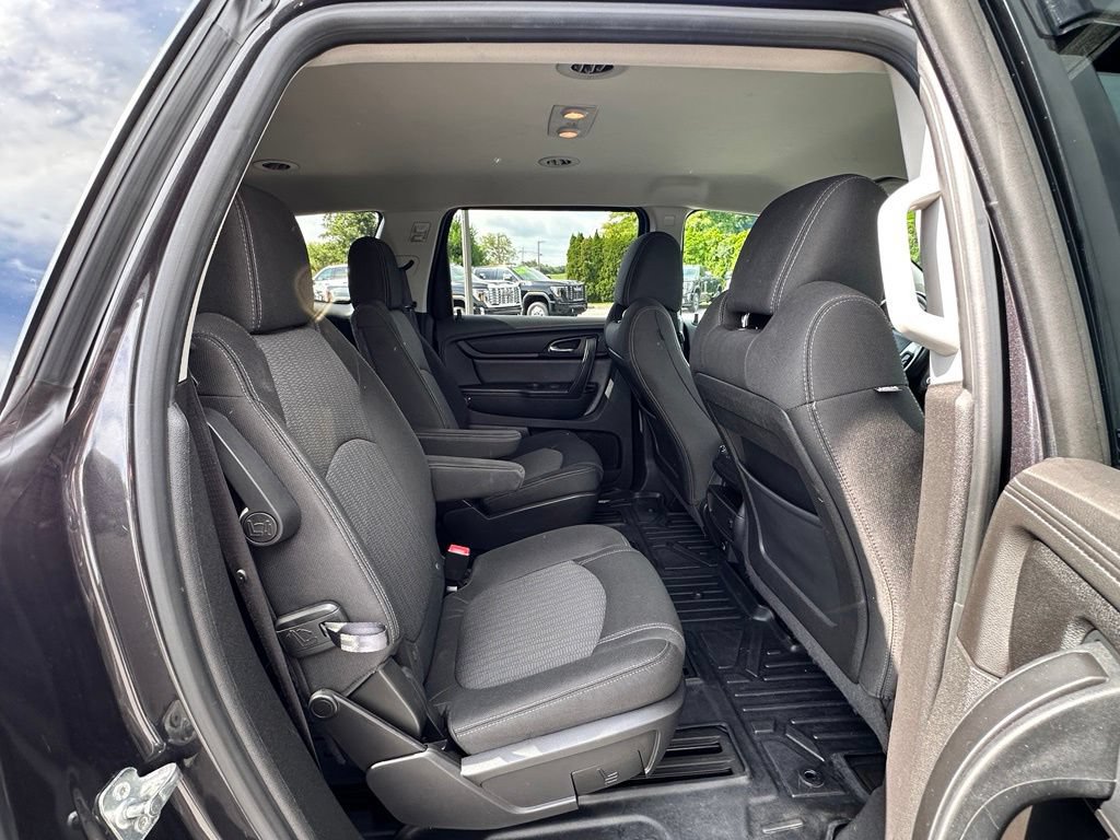 Used 2017 Chevrolet Traverse LT w/ Style and Technology Package AWD/4WD image 17