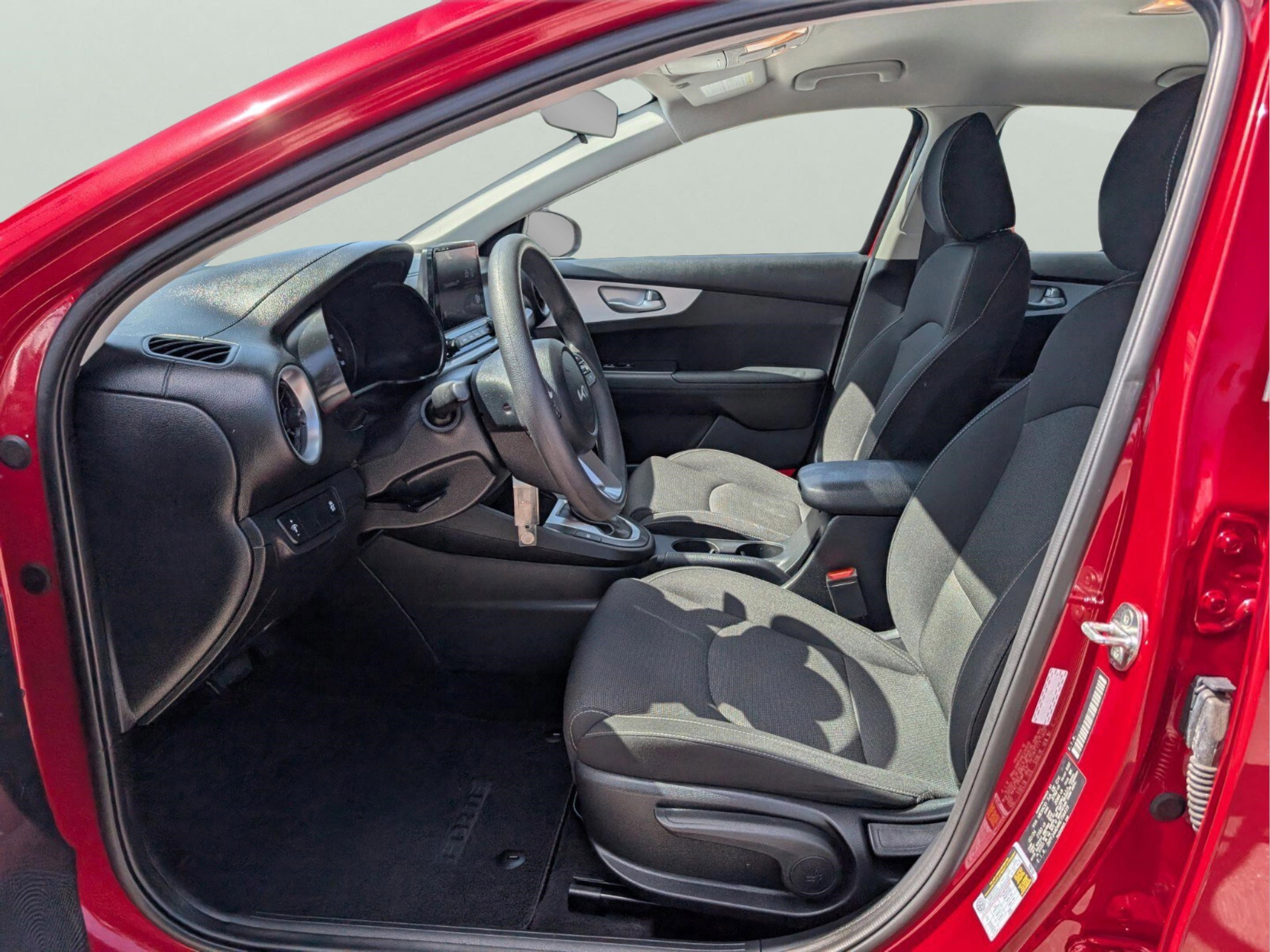 Used 2024 Kia Forte LXS FWD image 9