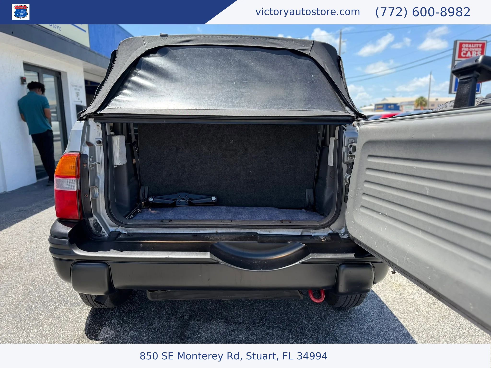 Used 2002 Chevrolet Tracker 2WD image 21