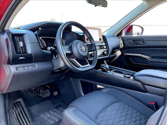 Used 2023 Nissan Pathfinder SV image 8