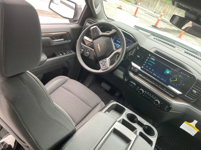 Used 2025 Chevrolet Silverado 1500 LT AWD/4WD image 22
