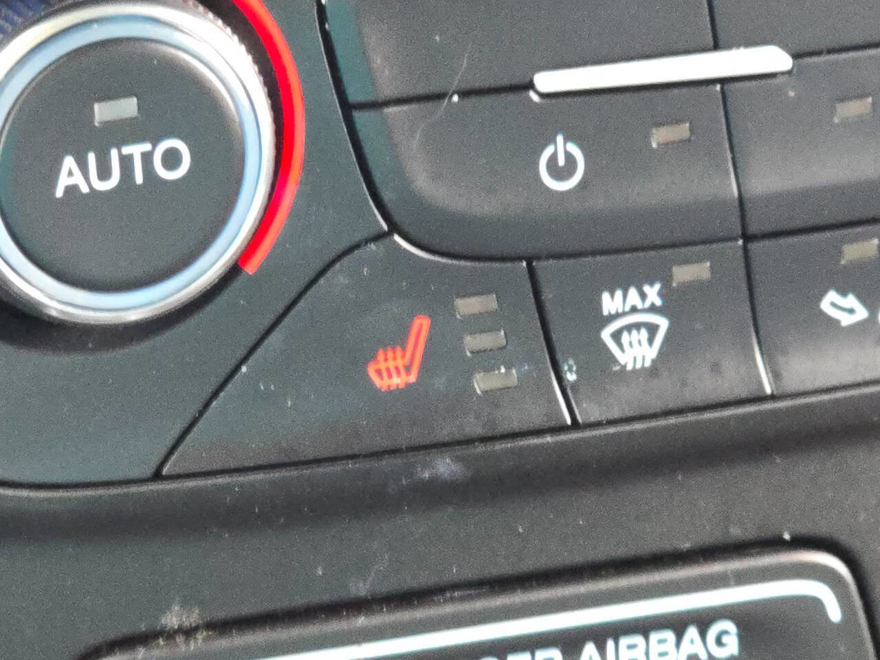 Used 2017 Ford Escape SE w/ SE Cold Weather Package image 17