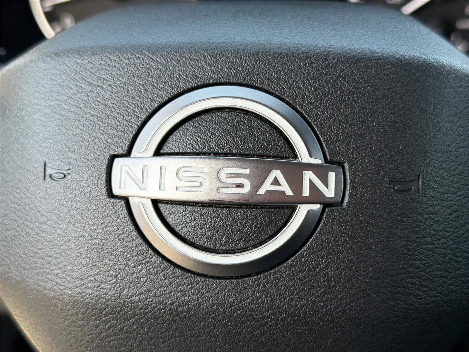 Used 2025 Nissan Rogue SV image 23