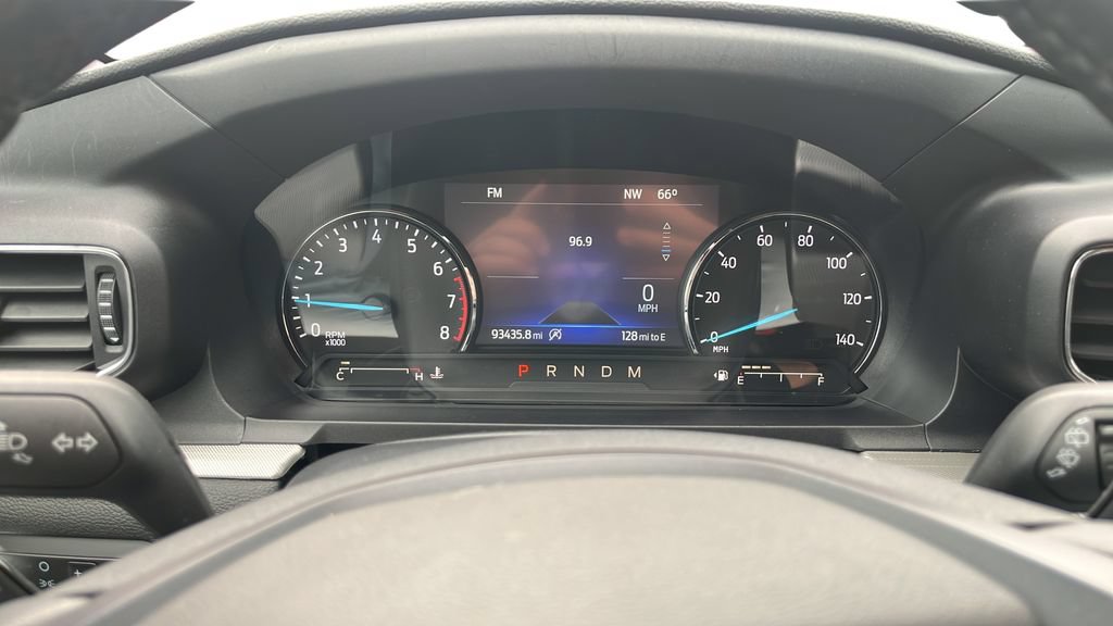 Used 2020 Ford Explorer XLT w/ Equipment Group 202A AWD/4WD image 16