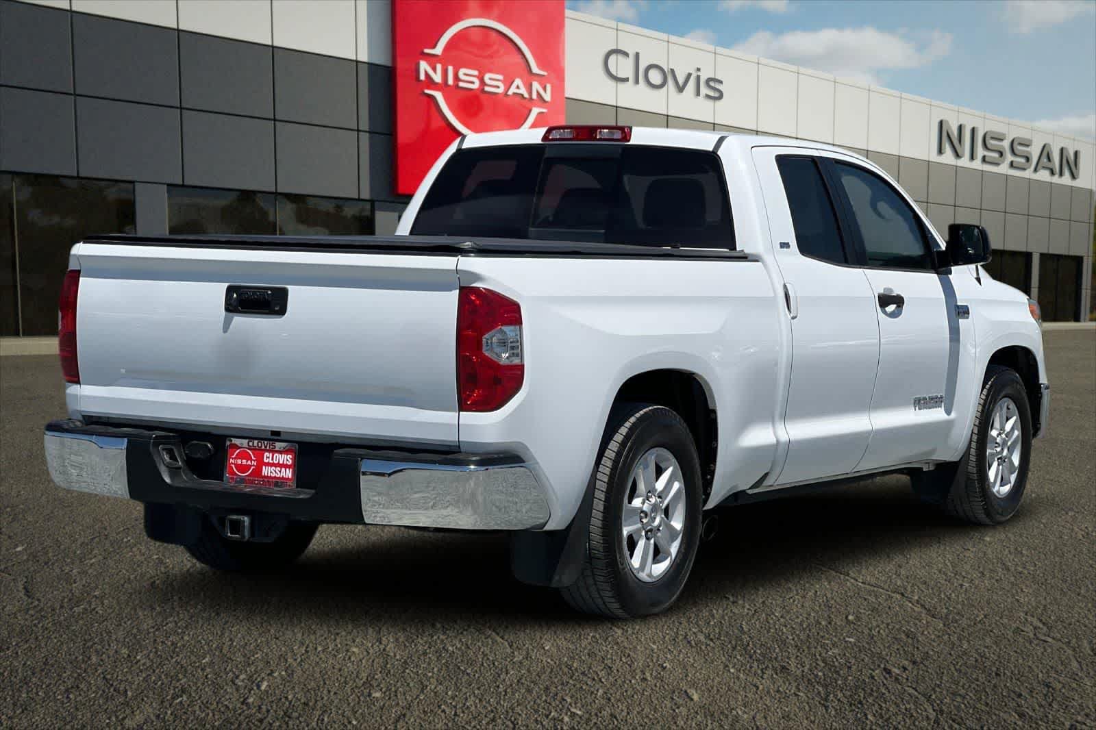 Used 2014 Toyota Tundra SR5 w/ SR5 Upgrade Package RWD image 3