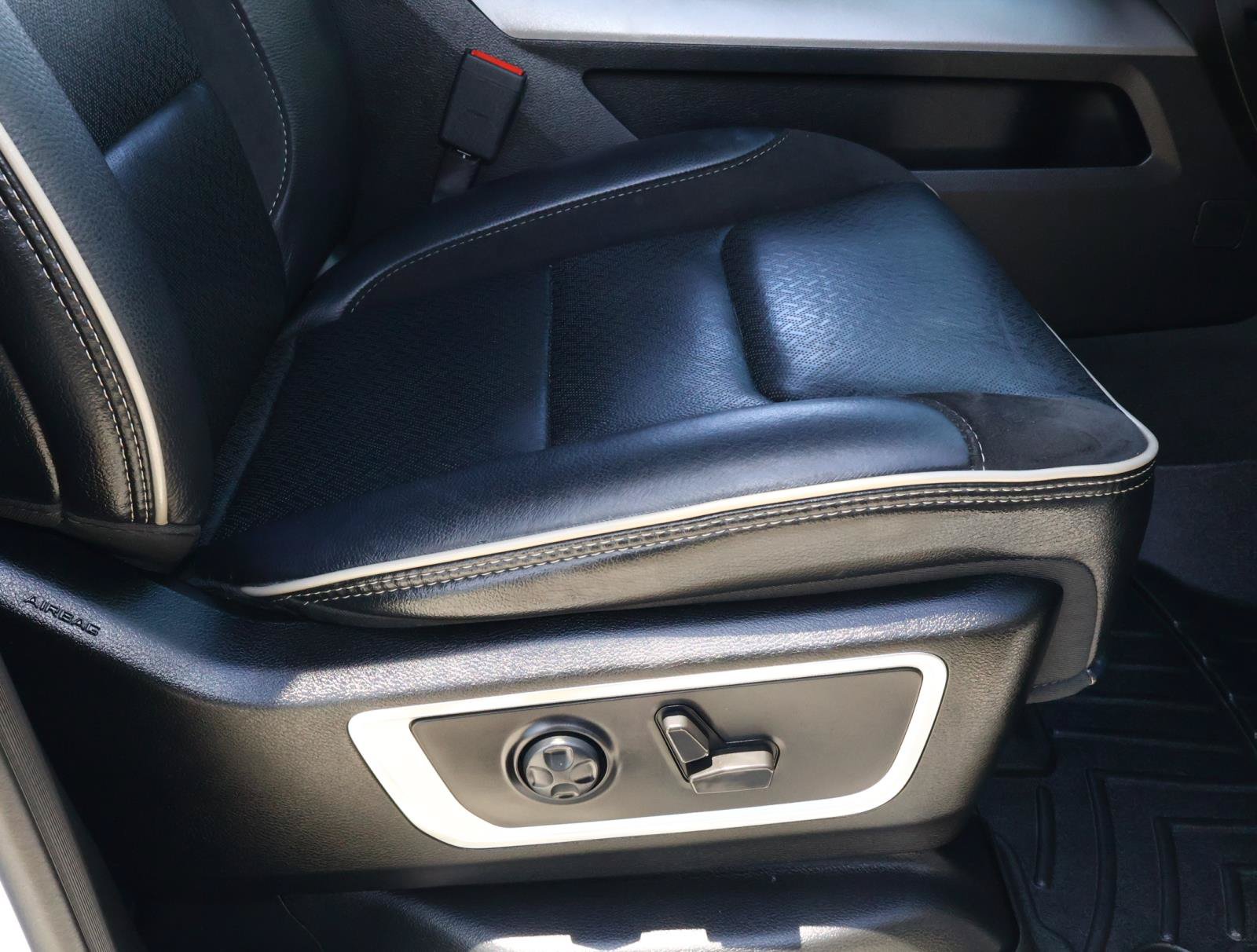 Used 2021 RAM 1500 Laramie w/ Sport Appearance Package RWD image 20