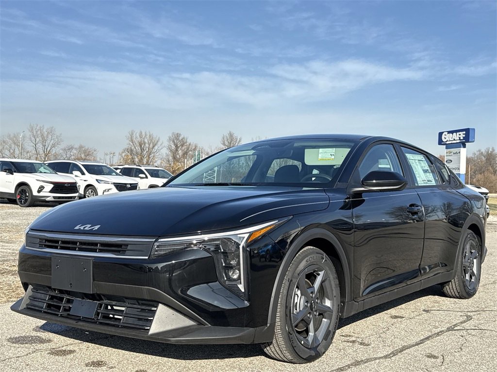 New 2025 Kia K4 LXS