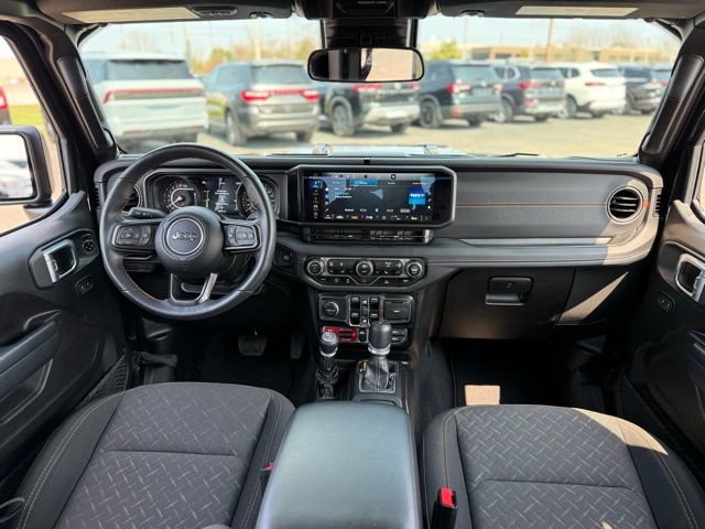 Used 2024 Jeep Gladiator Mojave w/ Convenience Group AWD/4WD image 2