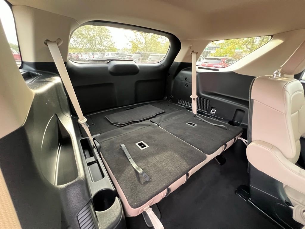 Used 2023 Ford Explorer XLT w/ Equipment Group 202A image 28