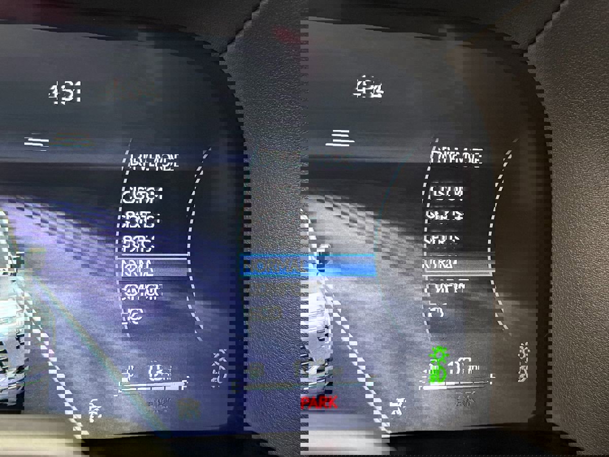 Used 2025 Lexus GX 550 w/ Accessory Package (2T) image 23