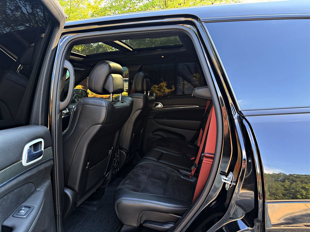 Used 2020 Jeep Grand Cherokee SRT AWD/4WD image 10